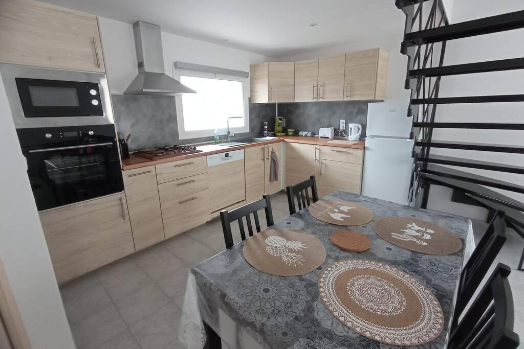 Appartement Neuf Tout Confort Aubenas Exterior photo